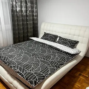Mona Taxi#airport #parking#bucharest#therme Apartamento